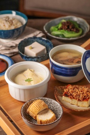 蔬食摆脱清淡无味的刻板印象！台北五间特色餐厅推荐全素卤味、早午餐更美味