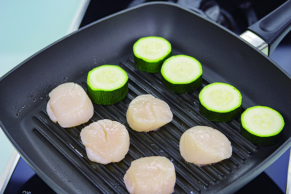 想瘦身就吃温沙拉！沙拉＋煎干贝超搭...“不缩水”秘诀曝光